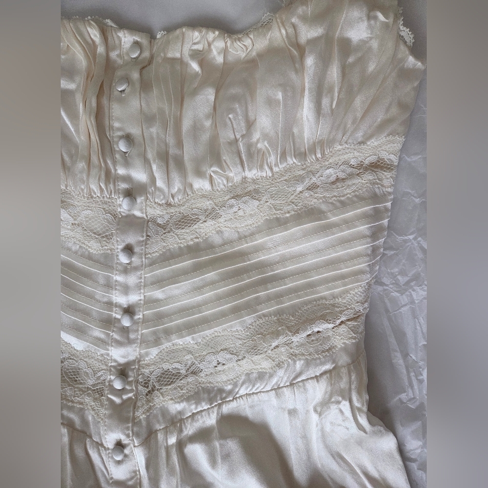 Ivory Real Silk 'Illiana' House of CB- medium - Picture 9 of 16